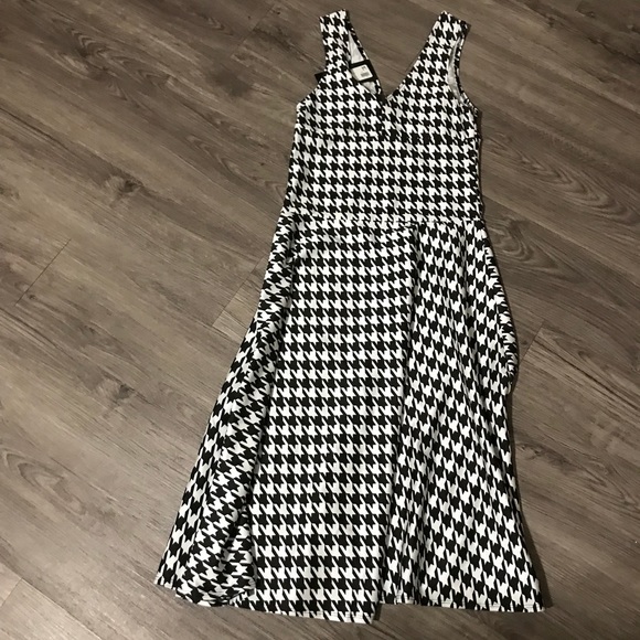 NWT, Fokker Dress Size Medium - Picture 2 of 2